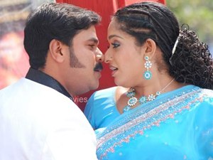ദിലീപ് പഴികേള്ക്കുന്നതില് സങ്കടം:കാവ്യ ദിലീപ് പഴികേള്ക്കുന്നതില് സങ്കടം:കാവ്യ