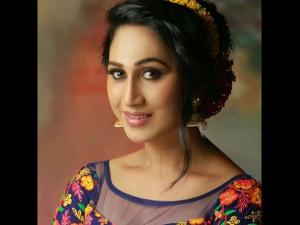 മമ്മുട്ടിയുടെ നായിക അഞ്ജലി അമീറിനെ ഇഷ്ടപ്പെടുന്നവര് ഒരു സെല്ഫി എടുക്കു.. ഒന്നിച്ച് ഭക്ഷണം കഴിക്കാന് അവസരമുണ്ട്!!! മമ്മുട്ടിയുടെ നായിക അഞ്ജലി അമീറിനെ ഇഷ്ടപ്പെടുന്നവര് ഒരു സെല്ഫി എടുക്കു.. ഒന്നിച്ച് ഭക്ഷണം കഴിക്കാന് അവസരമുണ്ട്!!!