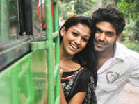 Nayanthara stops traffic! Nayanthara stops traffic!