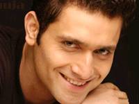 The 20-year-old domestic help who had accused actor Shiney Ahuja (32) of raping her last year has now told the court that he “never” raped her The 20-year-old domestic help who had accused actor Shiney Ahuja (32) of raping her last year has now told the court that he “never” raped her