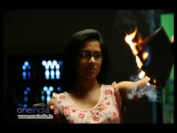 ഒറ്റ ഒരുത്തിയും ശരിയല്ല