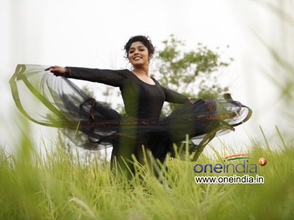 വേദികളില്