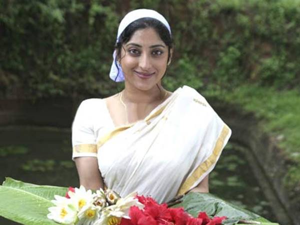 ഭാര്യ വേഷം