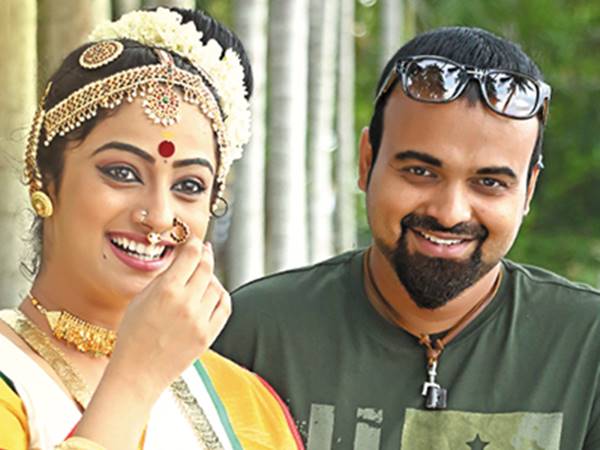 ചാക്കോച്ചനൊപ്പം