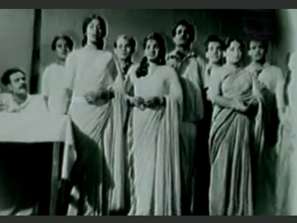 ഭാരതമെന്നാല് പാരിന് നടുവില്....