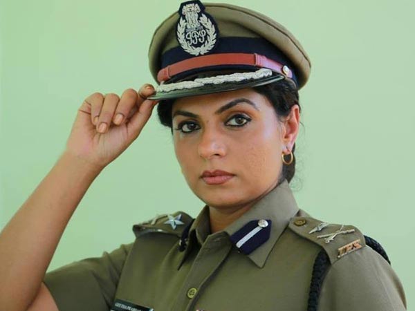 പൊലീസായി ആശ ശരത്ത്