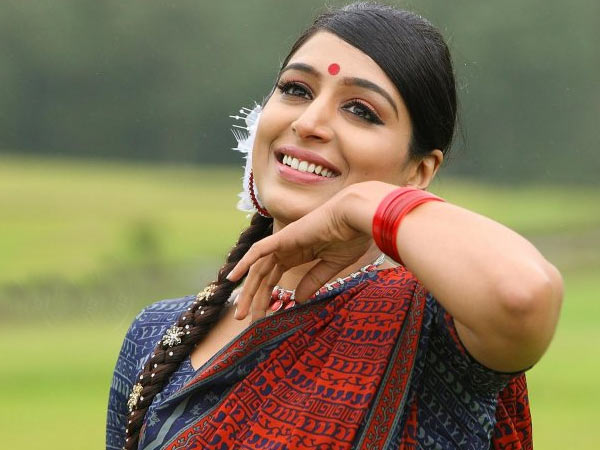 പക്വതയുള്ള നടി