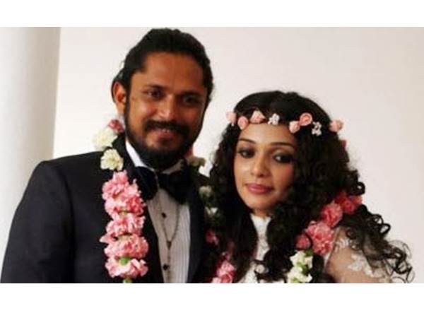 വധൂ വരന്മാരുടെ വേഷം