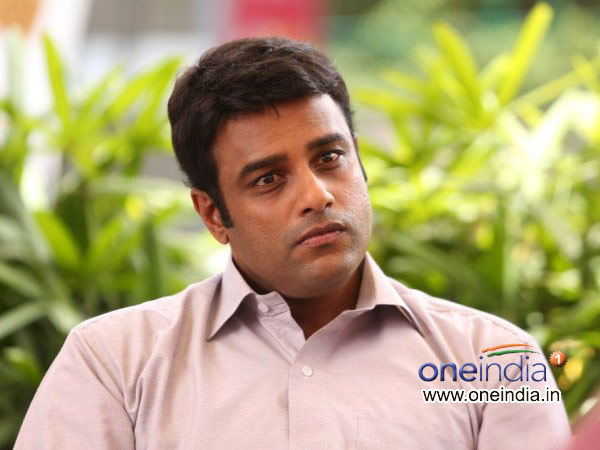 മുരളി ഗോപി ഒരു ജേര്ണലിസ്റ്റ്