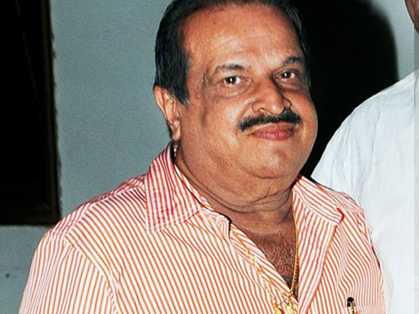 യേശുദാസിന്റെ അസാന്നിധ്യത്തില് പാട്ടുകാരനായി