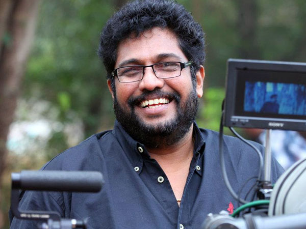 ന്യൂസിലൂടെ തുടക്കം
