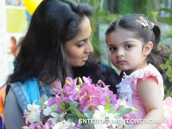 ശാലിനിക്കൊപ്പം