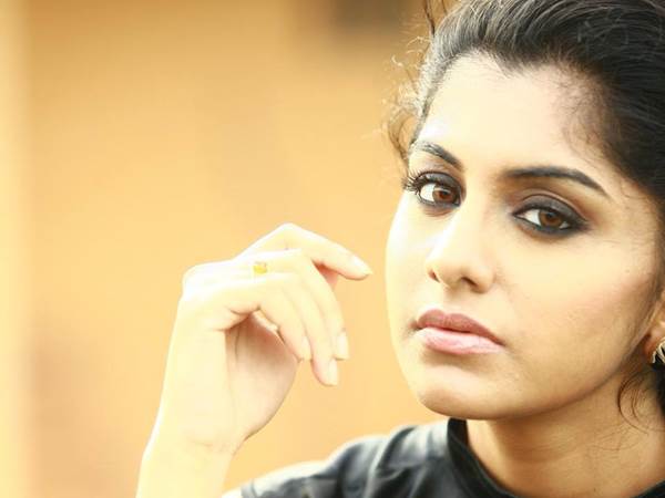 meera-nandan meera-nandan