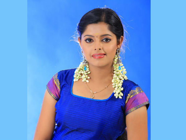 തമിഴിലേക്ക്