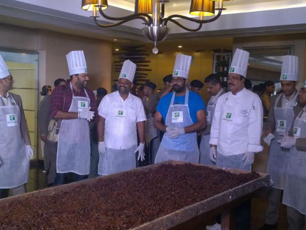 അജുവും ടിനിയും