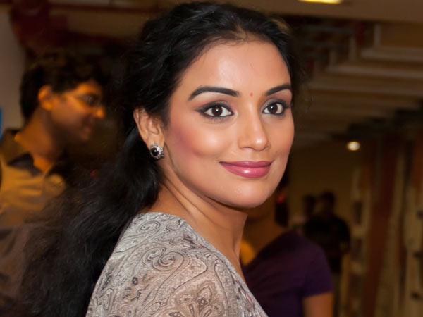 swetha-menon swetha-menon