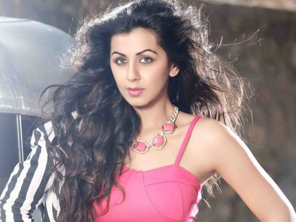 nikki-galrani nikki-galrani