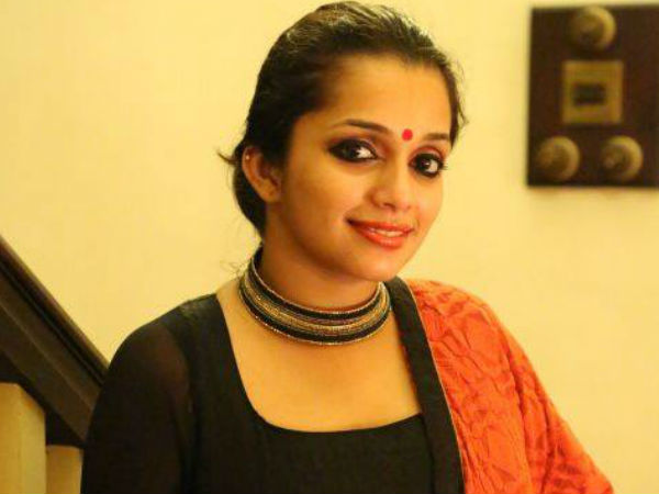 അച്ഛന് മരിച്ചിട്ടില്ല