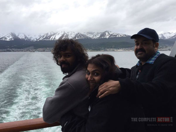 mohanlal-family mohanlal-family
