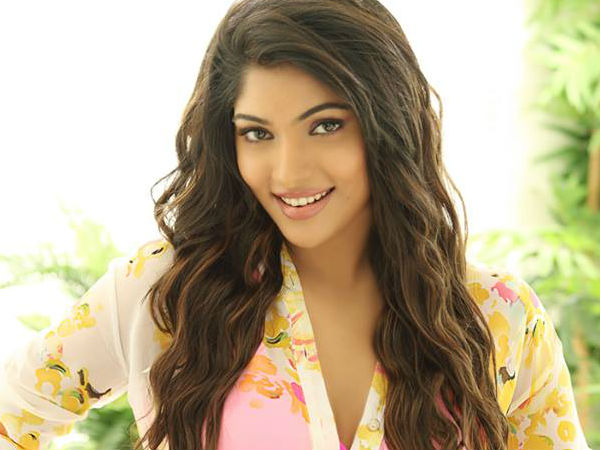 ഗ്ലാമര് പരീക്ഷണം