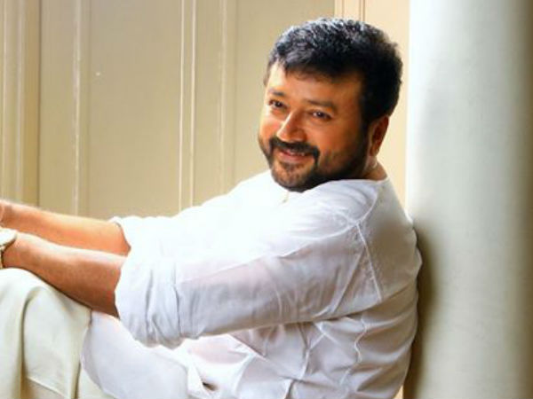 തമിഴ് സിനിമയിലേക്ക്