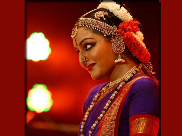 ഹൗ ഓള്ഡ് ആര് യു