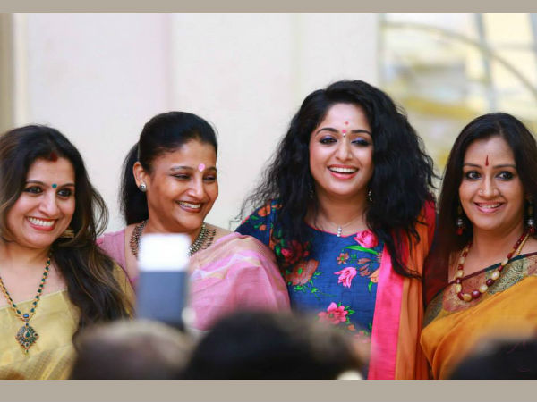 കാവ്യയും സംഘവും
