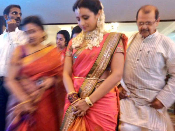 വധു വരുന്നു