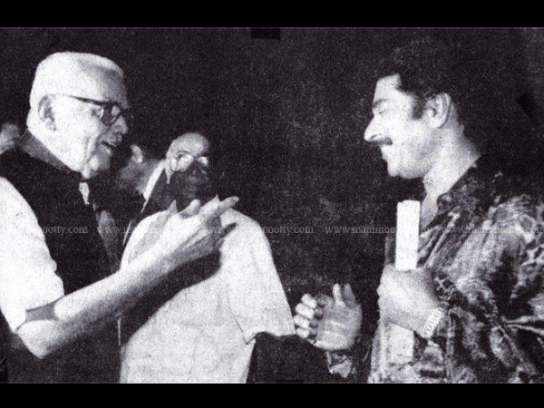 നായനാര്ക്കൊപ്പം