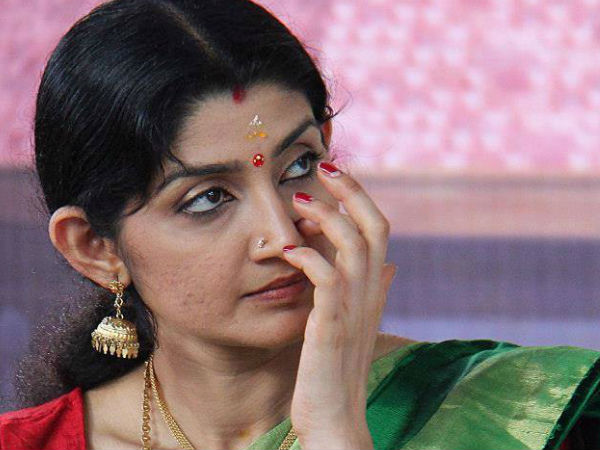 ദിവ്യ ഉണ്ണി