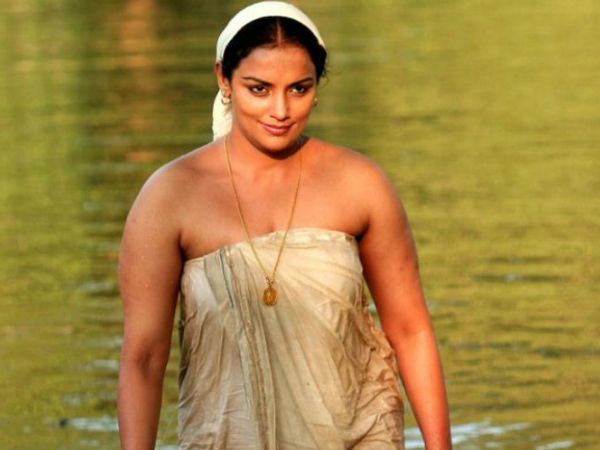 ഗ്ലാമര് എന്തിന് വേണ്ടെന്ന് വയ്ക്കണം
