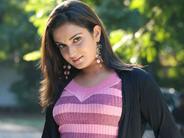 പൊരുത്തപ്പെടാന് കഴിയില്ല