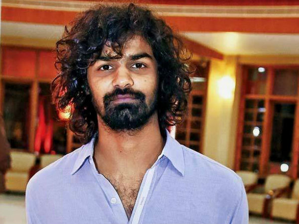 പ്രണവ് അഭിനയിച്ചു തുടങ്ങിയത്