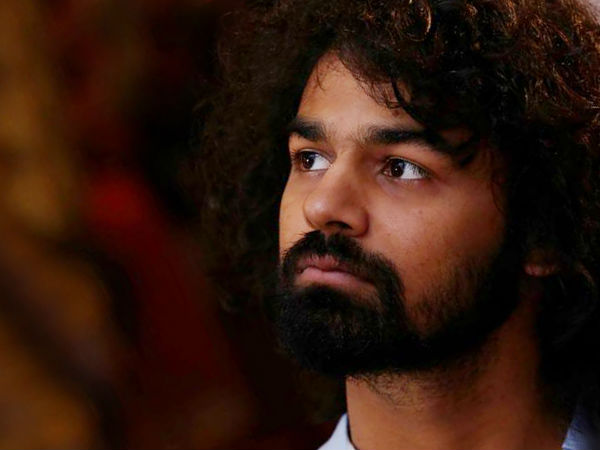 പ്രണവ് ഫേസ്ബുക്കില്