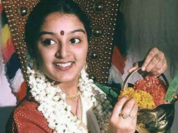 മഞ്ജു വാര്യര് -സാക്ഷ്യം(1995)