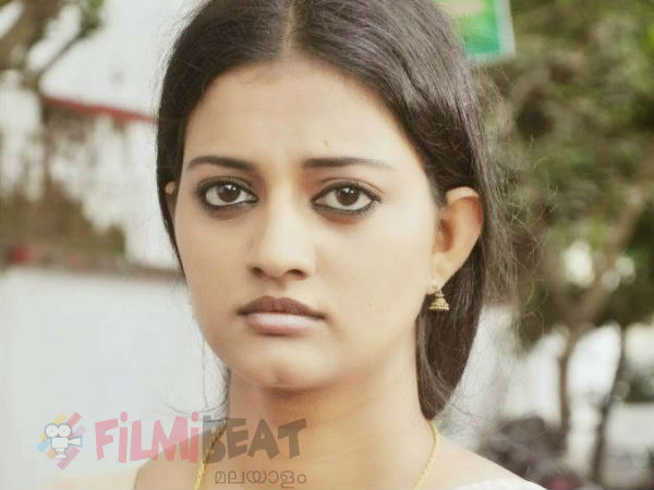 നാട്ടിലേക്ക്