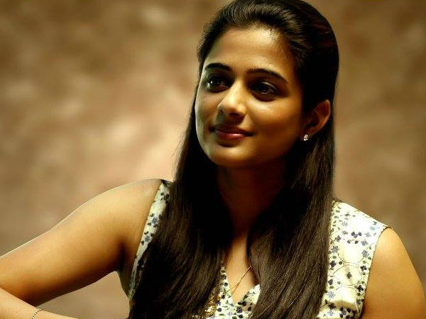 പ്രണയം ആര് ആദ്യം പറഞ്ഞു