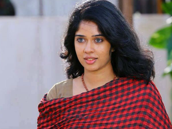 പാര്വ്വതി രതീഷ്
