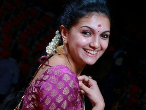 തമിഴിലൂടെ നടിയായി