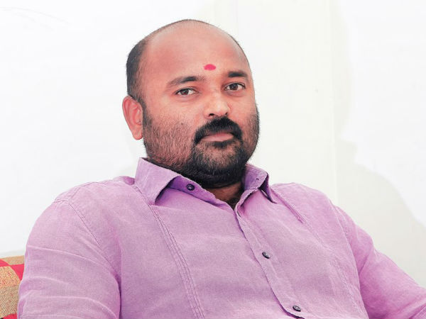 വിമര്ശിക്കാന് അര്ഹതയുണ്ടോ