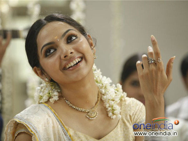 സംവൃത സിനിമയില്