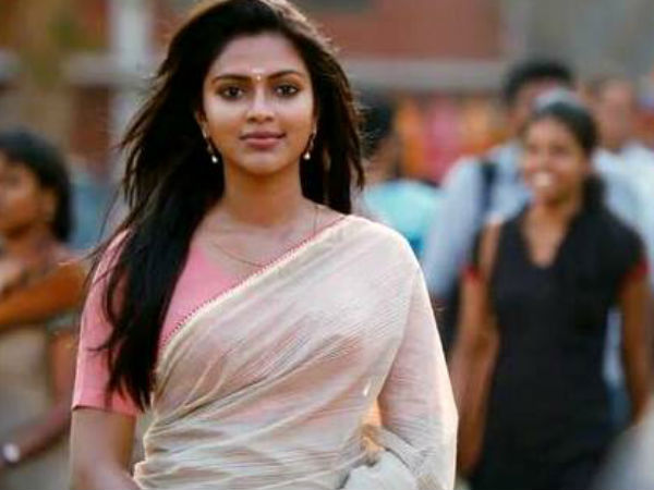 അമലയ്ക്ക് പുരസ്കാരമുണ്ടോ?