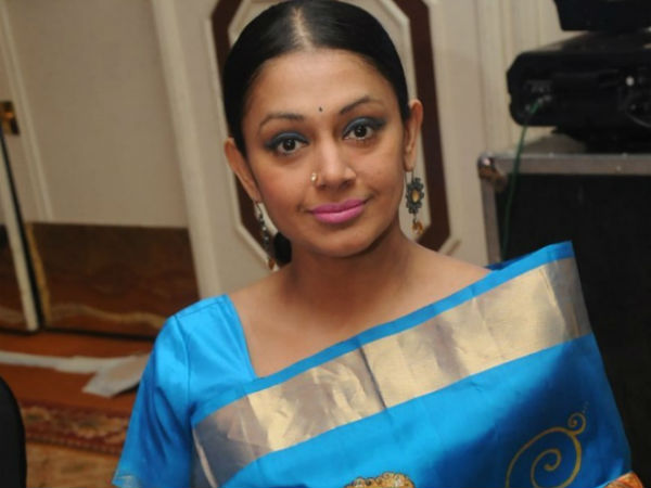 ശോഭന പാവാടയില്