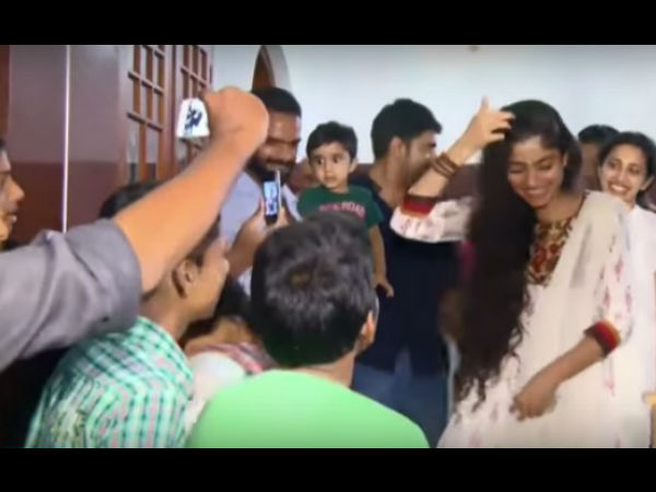 നിവിന് പോളിയ്ക്ക് അഭിനന്ദനം