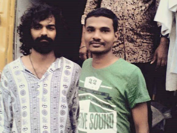ആരാധകര്ക്കൊപ്പം