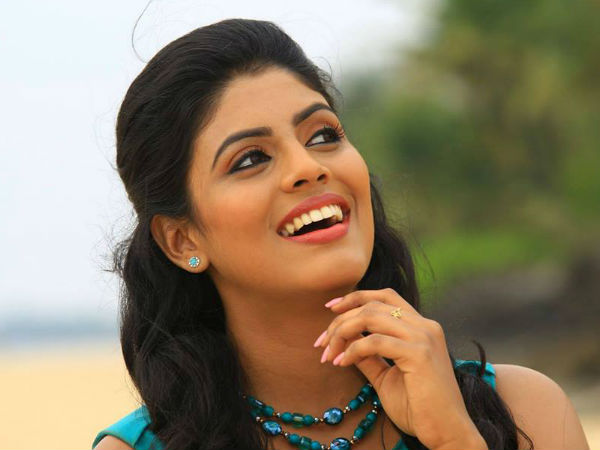 ബാന് ചെയ്യണം