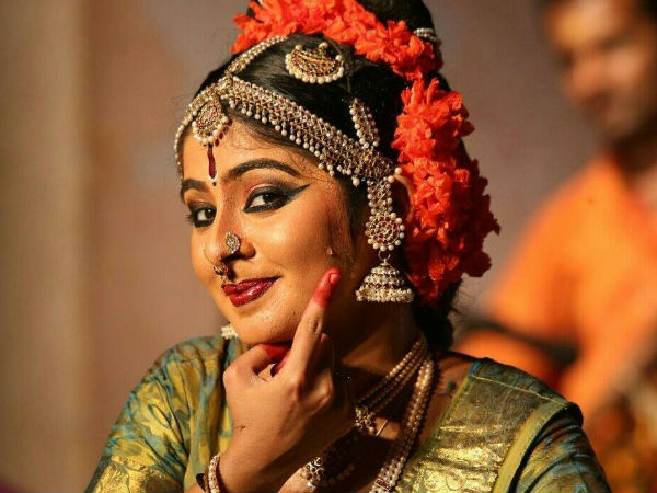 നൃത്തത്തിലൂടെ