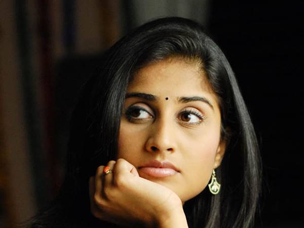 വള്ളീം തെറ്റി പുള്ളീം തെറ്റി