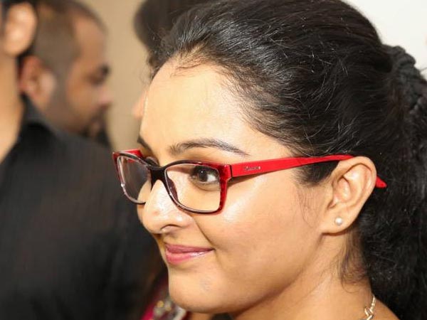 വെറുതെ ഇരിക്കാന് ഇഷ്ടം