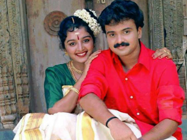 മഞ്ജുവിനൊപ്പം
